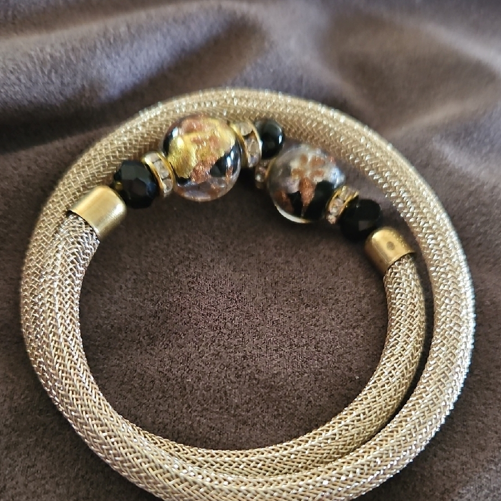 Elegant Gold and Black Mesh Bracelet